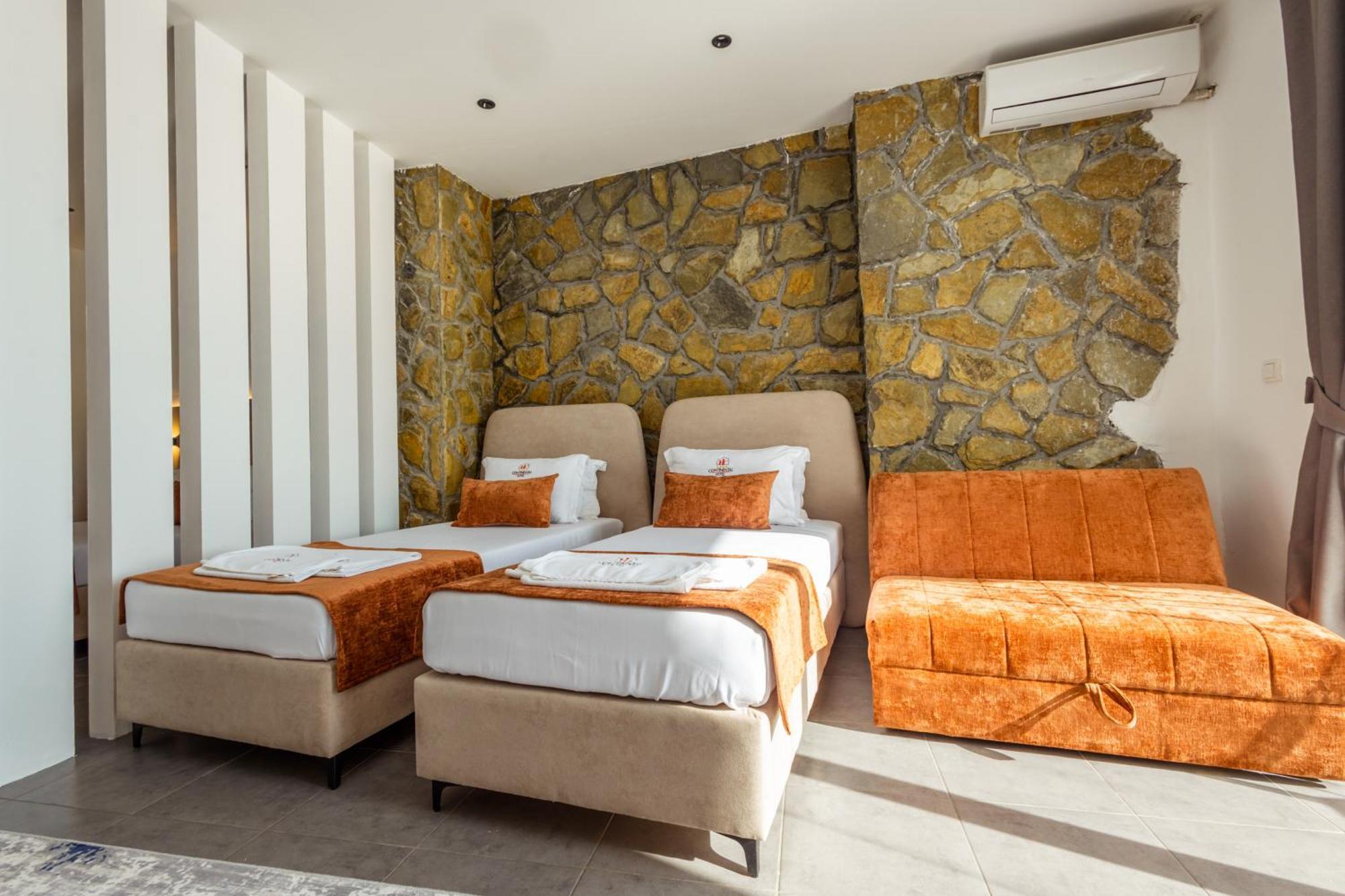 Continental Hotel Ulcinj Kültér fotó