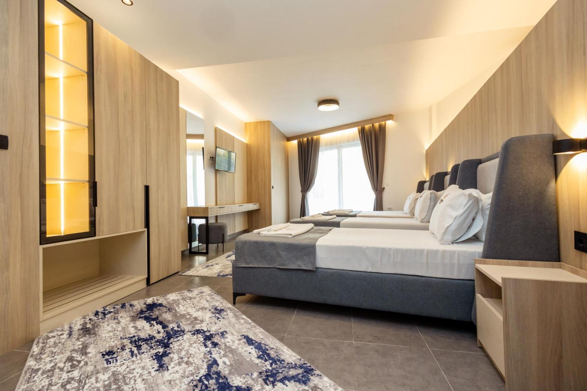 Continental Hotel Ulcinj Kültér fotó