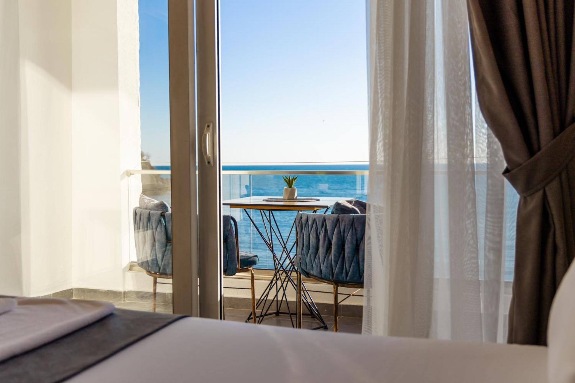 Continental Hotel Ulcinj Kültér fotó