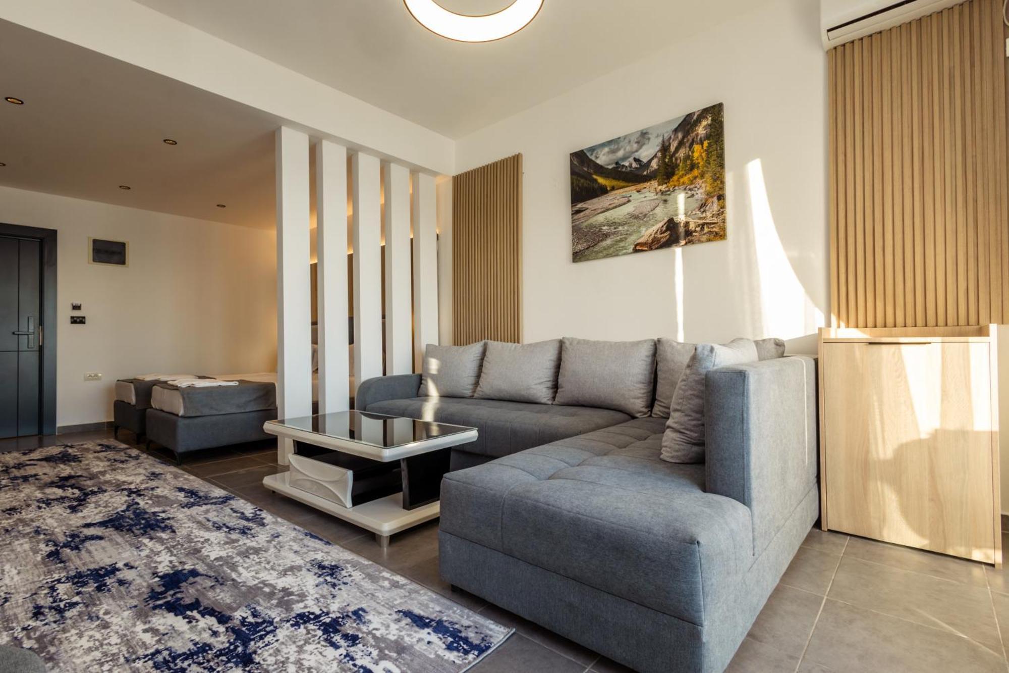 Continental Hotel Ulcinj Kültér fotó