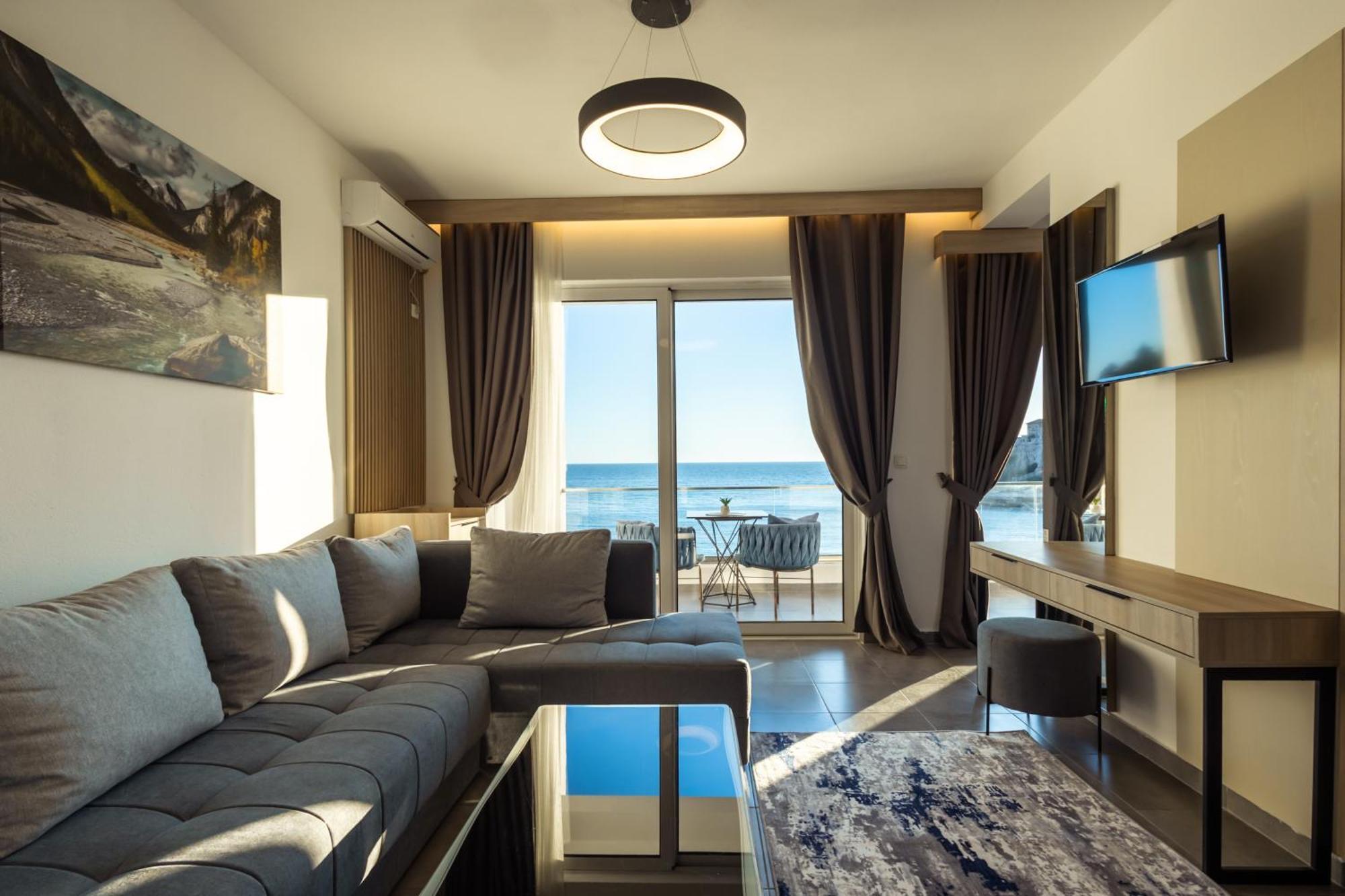 Continental Hotel Ulcinj Kültér fotó