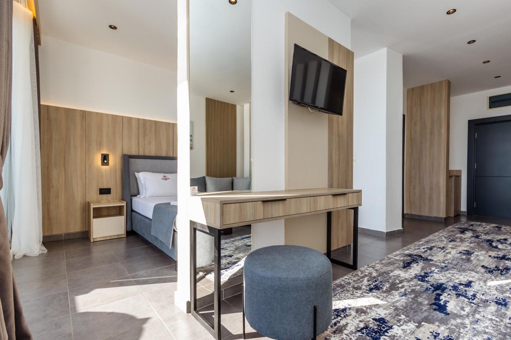 Continental Hotel Ulcinj Kültér fotó