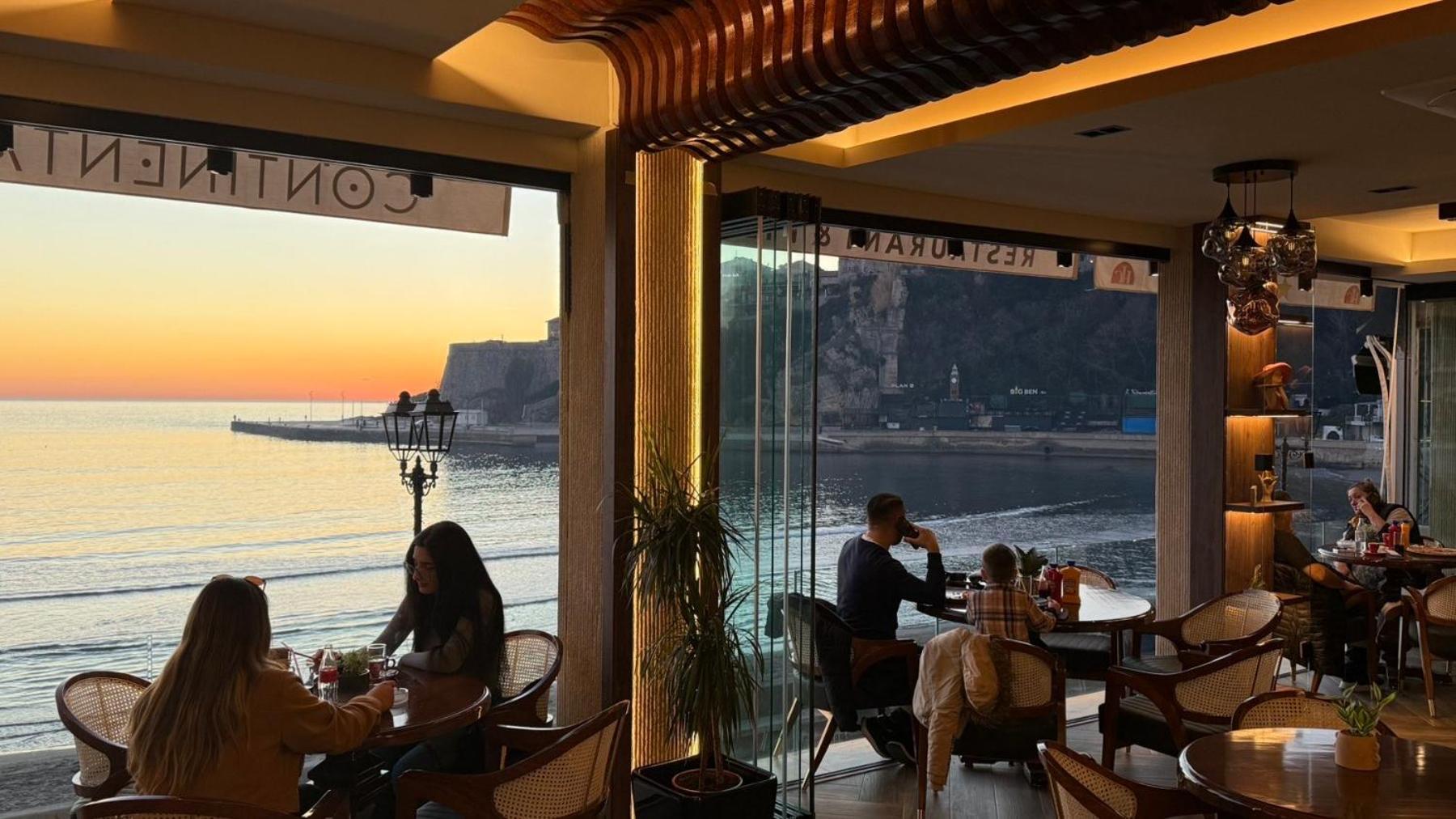 Continental Hotel Ulcinj Kültér fotó