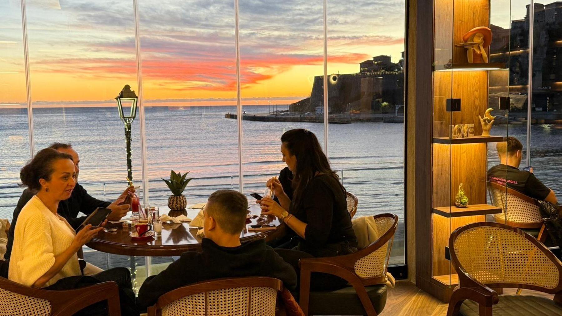 Continental Hotel Ulcinj Kültér fotó