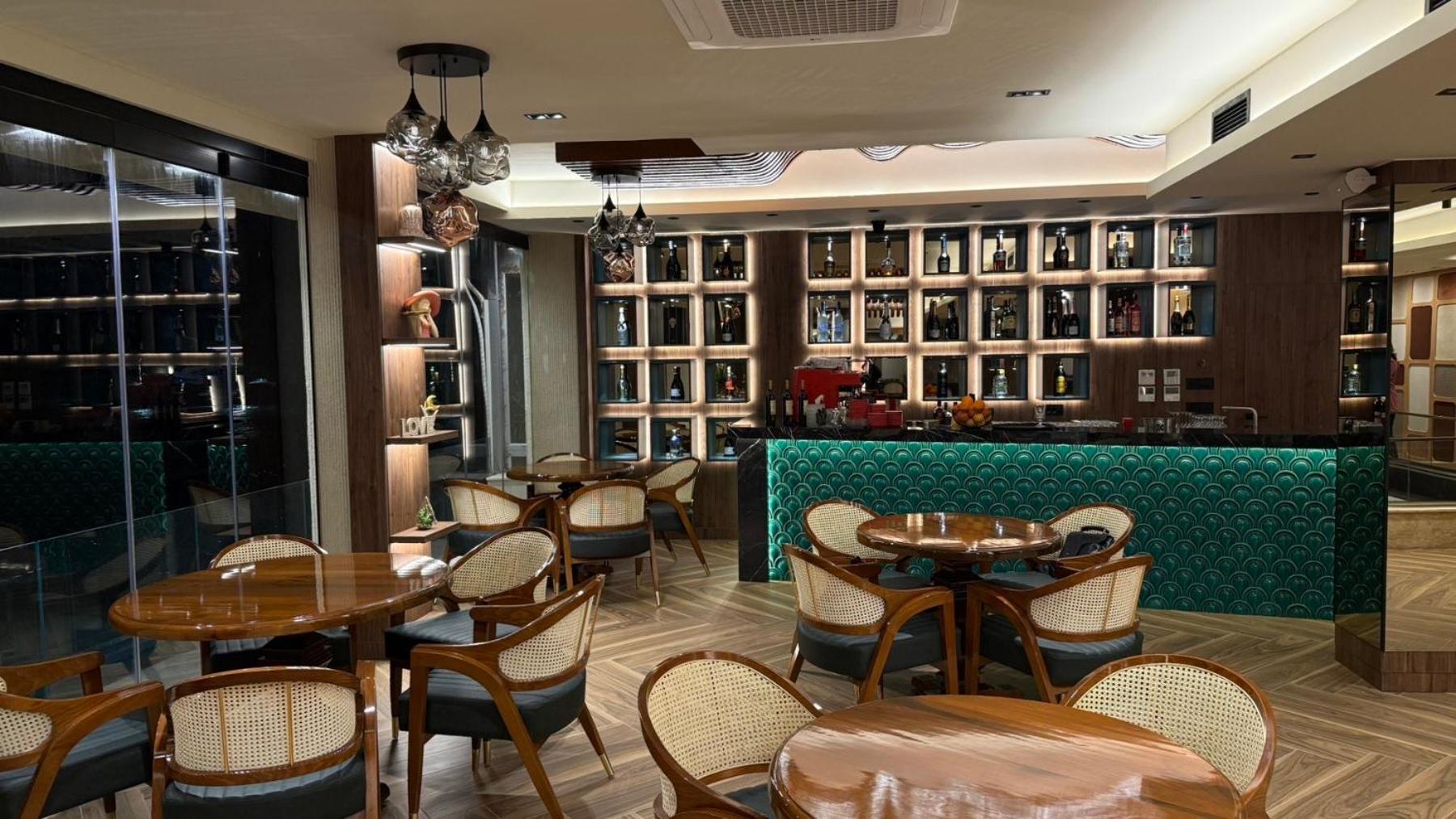 Continental Hotel Ulcinj Kültér fotó