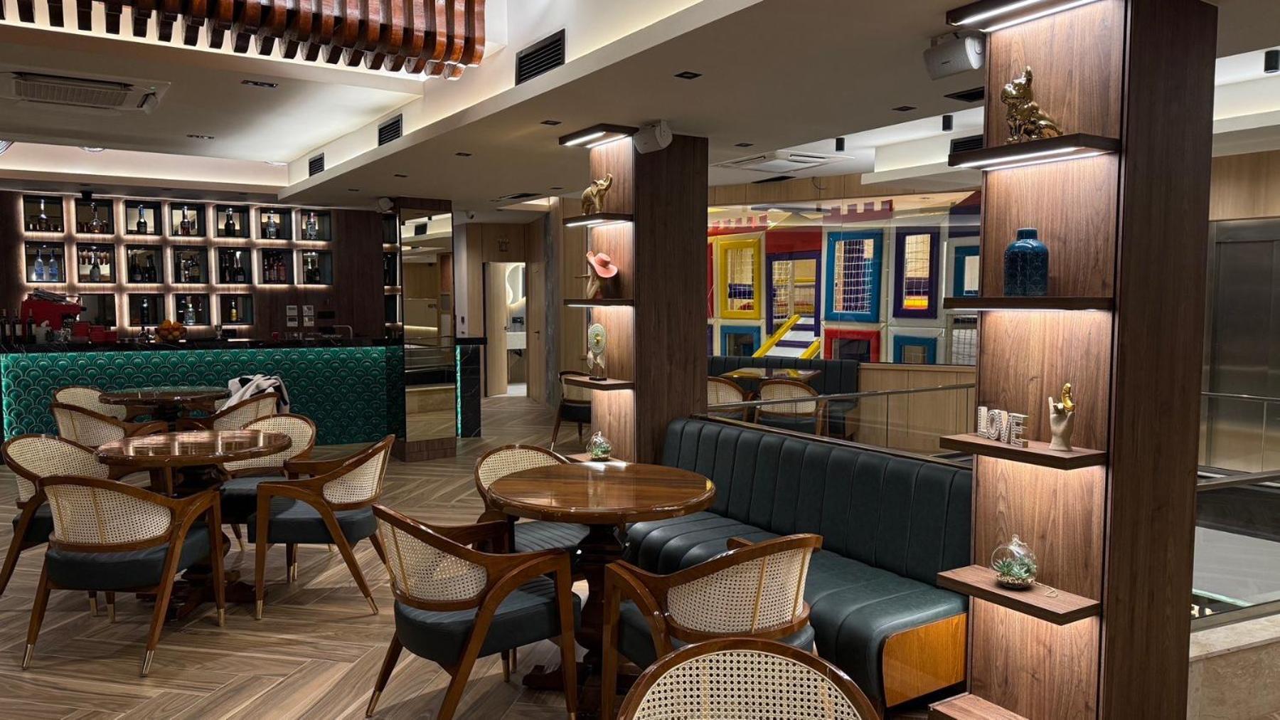 Continental Hotel Ulcinj Kültér fotó