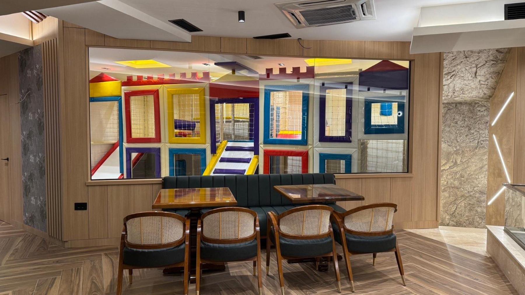 Continental Hotel Ulcinj Kültér fotó